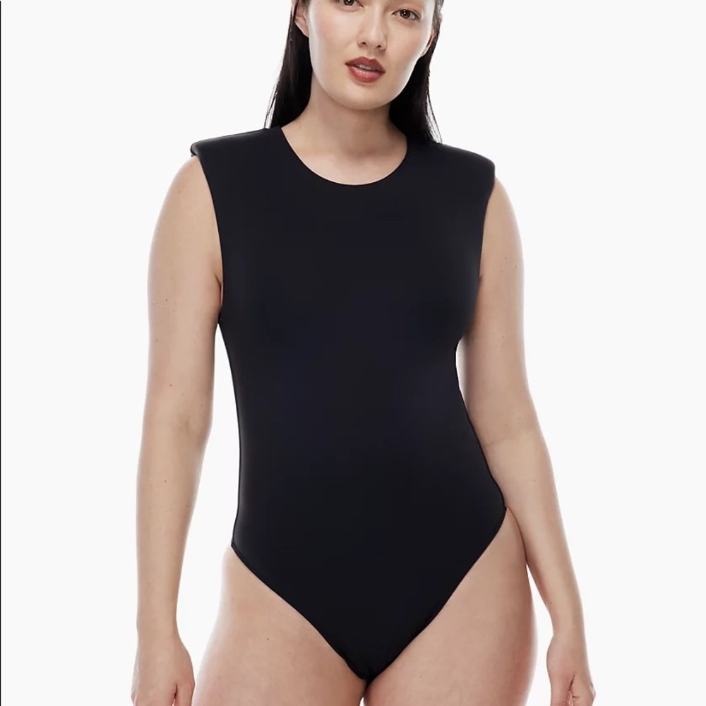 Aritzia Babaton bodysuit - black - size medium